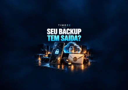 Celular com tela quebrada, nuvem com cadeado, chave de segurança e envelope no centro da imagem, sob o texto Seu backup tem saída?
